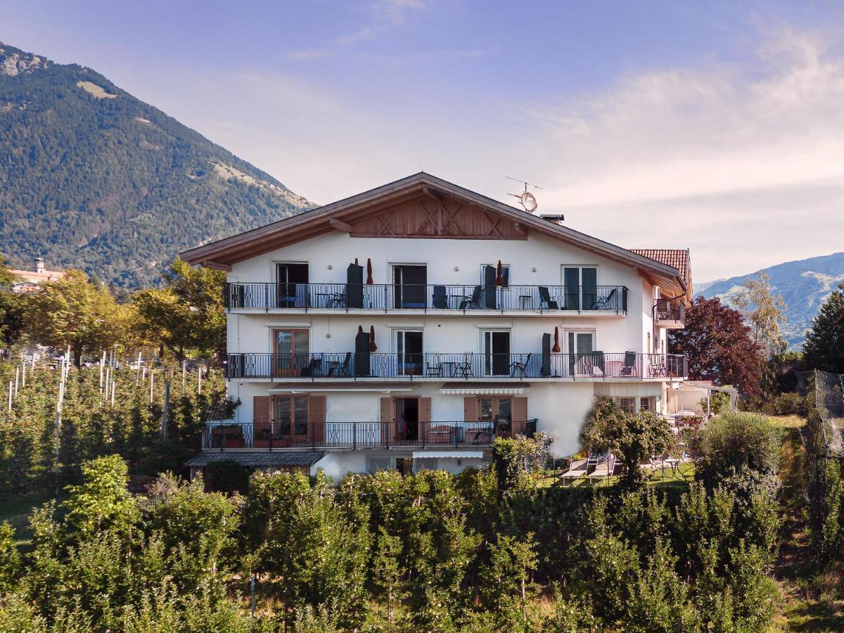 Garni Hotel Walburg Tirolo Kültér fotó