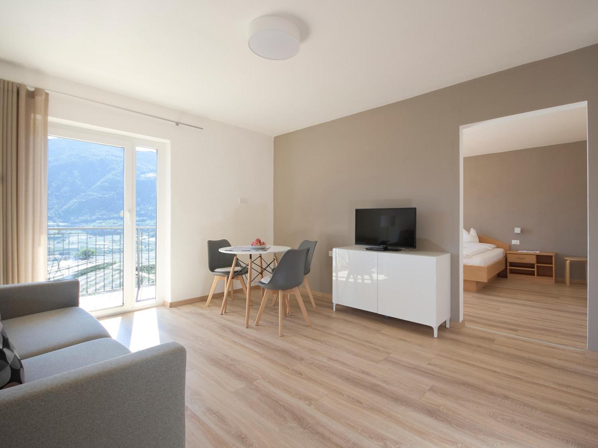 Garni Hotel Walburg Tirolo Szoba fotó